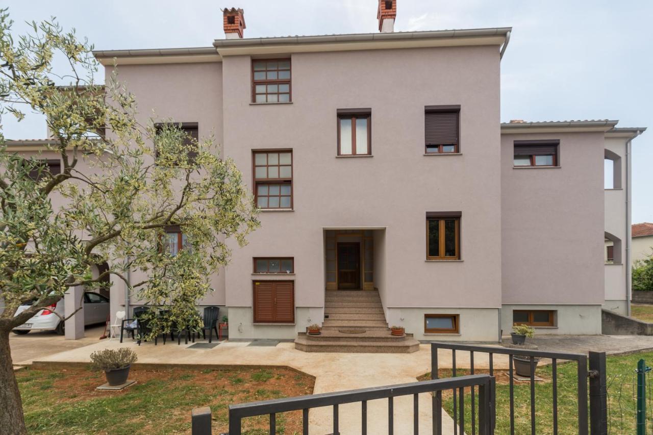 Es Residence Rovinj Bagian luar foto